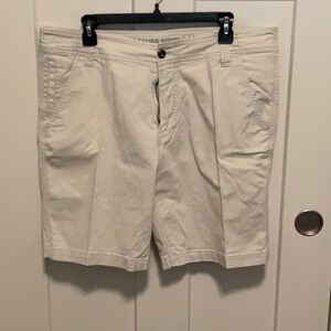 Massimo Cream Flat Front Shorts Versatile Cotton Blend